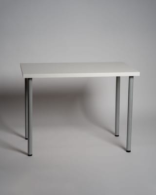 Weißer Schreibtisch