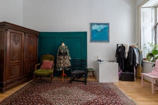 Sammlung von Kameras und Studio equipment.