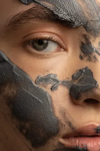 Make-up-Arbeiten von Csenge Katica Denes